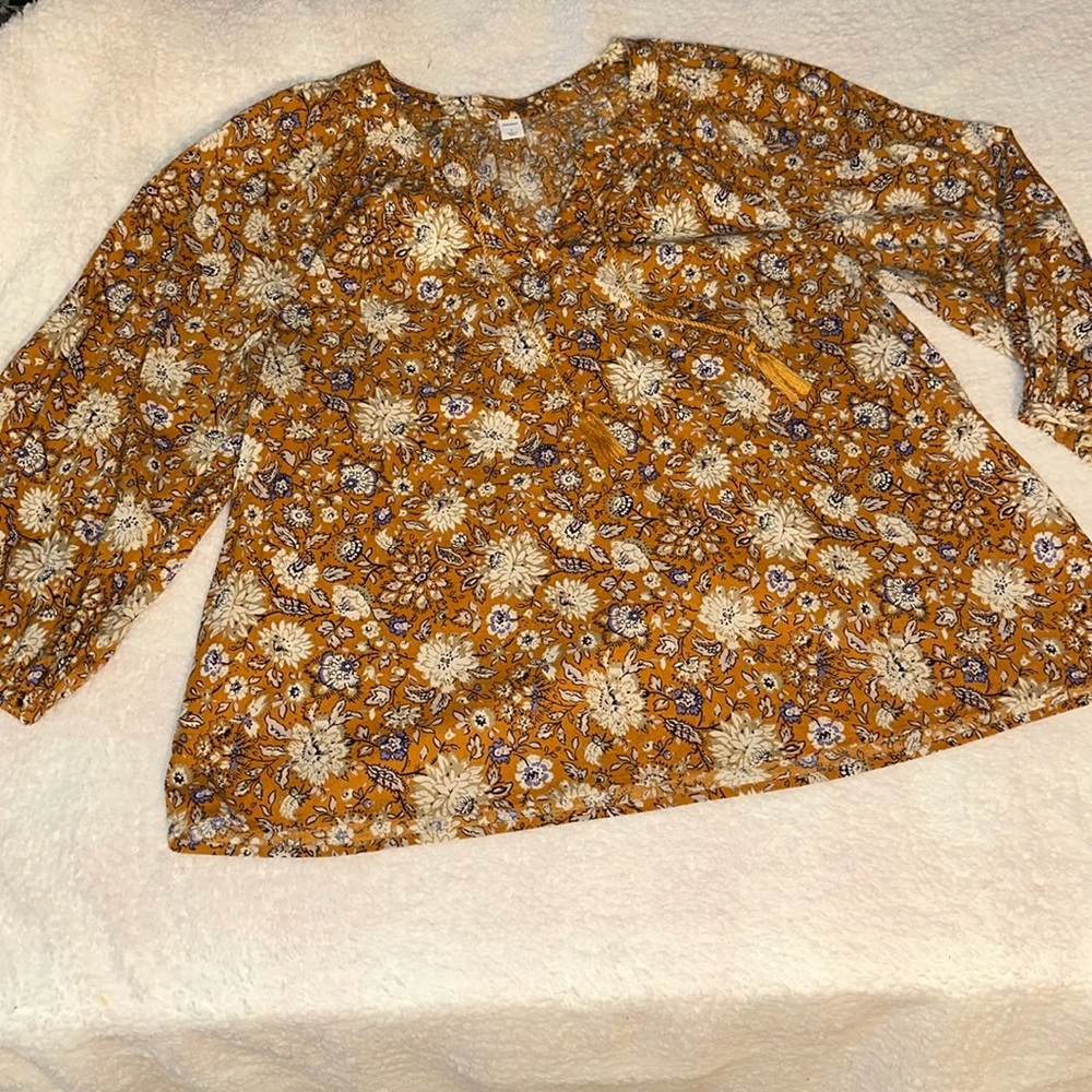 Women’s Old Navy floral top